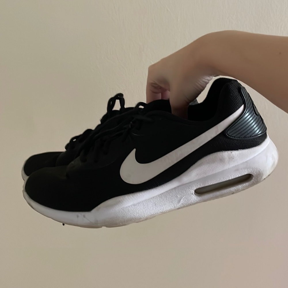 Women’s Nike sneakers